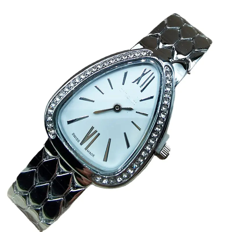 "Retro Minimalist Women's Snake Bracelet Quartz Watch"