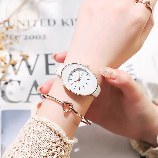 2022 Women's Fashion Minimalist Quartz Watch with Leather Band